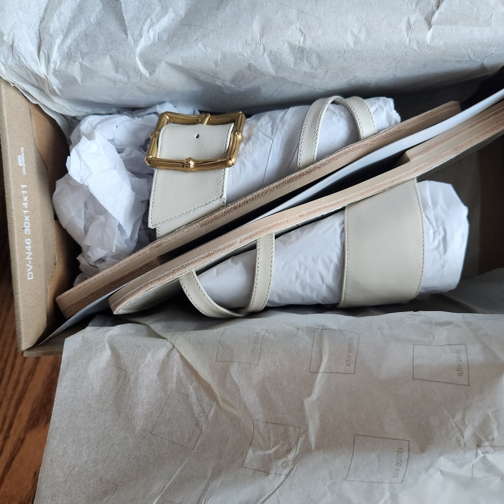 DOLCE VITA SANDALS NEW